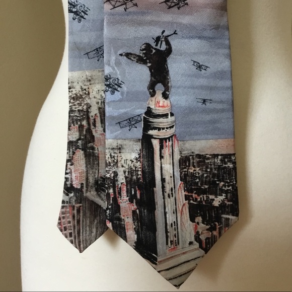Vintage King Kong Silk Tie RKO Pictures 1992 - Picture 2 of 10